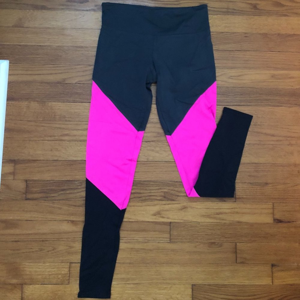 Onzie Leggings - neon pink - size medium